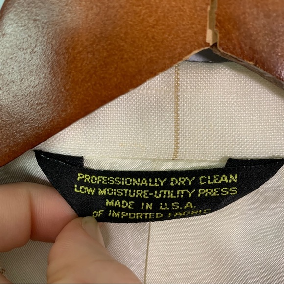 Bristol County // White, Tan Windowpane linen blazer size 16 wk2 - Picture 5 of 9